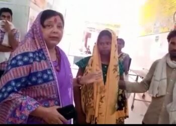 सामुदायिक स्वास्थ्य केंद्र पर महिला नर्स पर रिश्वत लेने का आरोप, पूर्व ब्लॉक प्रमुख से हुए झड़प