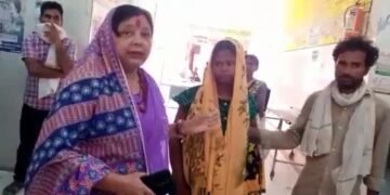 सामुदायिक स्वास्थ्य केंद्र पर महिला नर्स पर रिश्वत लेने का आरोप, पूर्व ब्लॉक प्रमुख से हुए झड़प