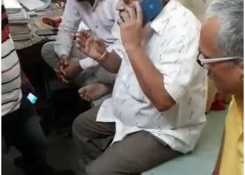 उन्नाव के गंगाघाट कोतवाली क्षेत्र के अंतर्गत गोपीनाथपुरम मोहल्ले के लोगों ने किया पावर हाउस का घेराव