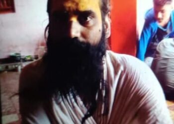 नहाते समय यमुना में डूबा साधु रेस्क्यू अभियान जारी