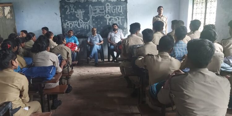 राष्ट्रीय इंटर कॉलेज बरहन में कारगिल विजय दिवस मनाया गया