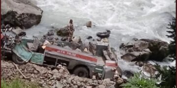 अमरनाथ यात्रा की ड्यूटी से लौट रहे थे ITBP जवान, बस के उड़ गए परखच्चे,6 जवानों की मौत