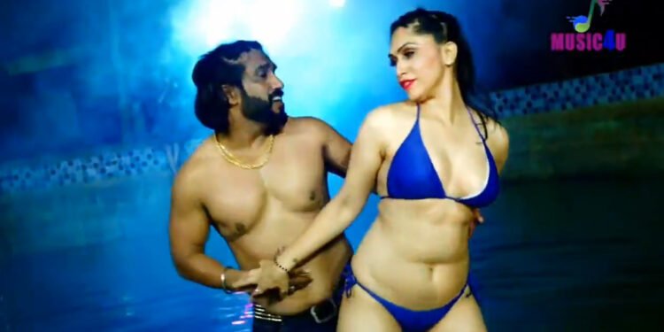 गुरु ने किया मर्यादा को तारतार ,बना दिया सेक्सी वीडियो अलबम,फिर क्या हुआ देखें  ?