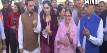 हिमाचल में सुबह 11 बजे तक लगभग 12% वोटिंग,अनुराग बोले जीतेंगे हम