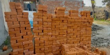 इंटरलॉकिंग मार्ग में बड़ा घोटाला ,लगाई जा रही पीला ईट …