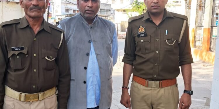 आगरा में फर्जी आईएएस अधिकारी को ताजगंज पुलिस ने किया गिरफ्तार …