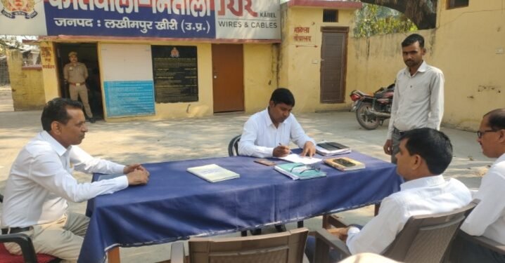 नायब तहसीलदार की अध्यक्षता में थाना मितौली में थाना समाधान दिवस का हुआ आयोजन