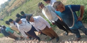 रेलवे लाइन पर पड़ा मिला युवक का शव,जांचपड़ताल हुई शुरू।।।