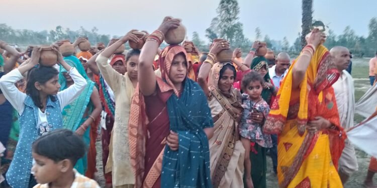 नवरात्रि के पावन पर्व पर श्री शतचंडी महायज्ञ और दुर्गा महोसत्व का किया आयोजन