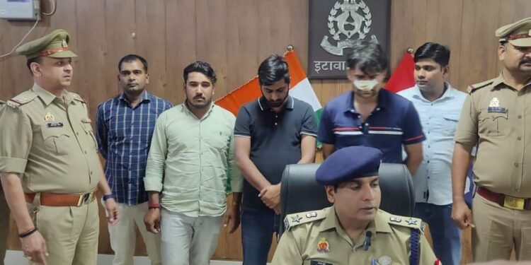 इटावा पुलिस द्वारा शराब तस्करी करने वाले 03 अभियुक्तों को किया गया गिरफ्तार,
