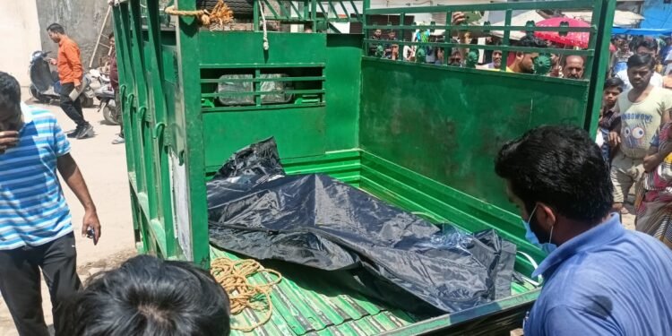 AGRA:केमिकल के गोदाम में लगी थी आग,20 वर्षीय कृष्णा की आगजनी में जलकर हुई मौत…