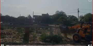 उन्नाव : अवैध कब्जे पर SDM की बड़ी कार्रवाई,अवैध अस्थाई पक्के निर्माण को बुलडोजर ने किया ध्वस्त …