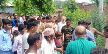 संदिग्ध अवस्था में घर में मिला शव। तीन बच्चों के सर से उठा पिता का साया