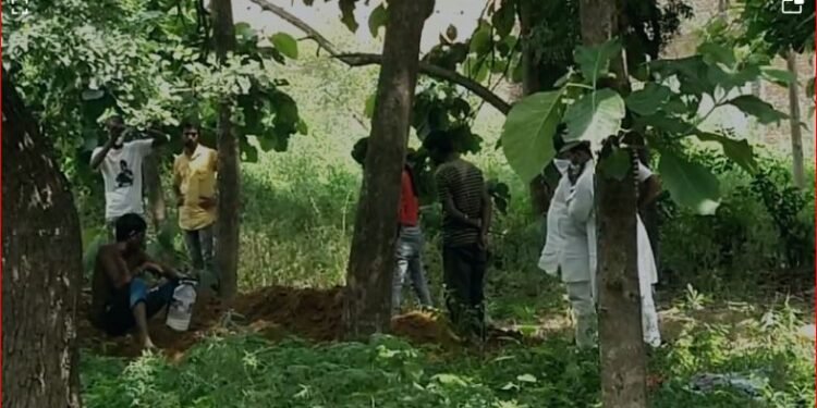 रिकू हत्याकांड मे परिजनों की अपील पर पुलिस व राजस्व टीम की मौजूदगी में पुनः पोस्टमार्टम …