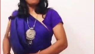 Bulanshahar: Reel बनाने के चक्कर में शिक्षिका ने स्कूल में कर दिया अश्लील, भस्मासुर डांस