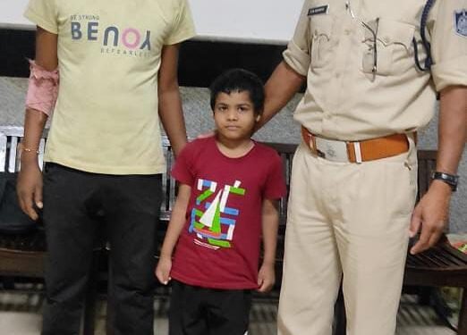 विदिशा में मिला लापता बच्चा, चप्पा-चप्पा खोजने के बाद मुलताई पुलिस को मिली सफलता, 6 साल के बालक को किया परिजनों के हवाले