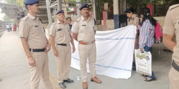 राजा मंडी स्टेशन पर आरपीएफ ने कराई महिला की डिलिवरी