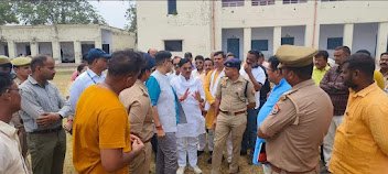 फरेन्दा कल उत्तर प्रदेश के मुख्यमंत्री योगी आदित्यनाथ महाराज के आगमन को लेकर जिला अधिकारी ने जायजा लिया