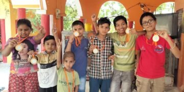 करहल ककवाई मे चल रही दो दिवसीय इनडोर गेम्स प्रतियोगिता का हुआ समापन.. करहल l तहसील क्षेत्र के गाँव ककवाई मे चल रही दो दिवसीय इनडोर गेम्स प्रतियोगिता का रविवार को समापन हुआ l