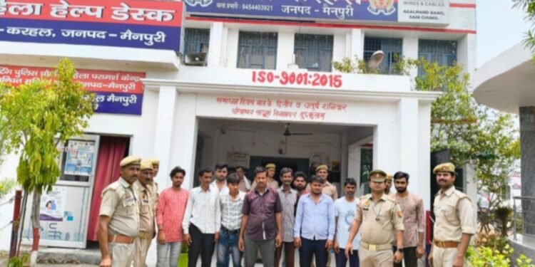 थाना करहल पुलिस द्वारा 12 नफर वांछित वारंटी अभियुक्त को किया गया गिरफ्तार..