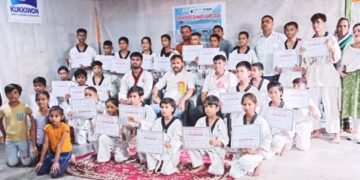 भारतीय आत्मरक्षा संघ द्वारा मान्यता प्राप्त व क्रीडा भारती टुंडला द्वार छात्र-छात्राओं को आत्मरक्षा के गुर सिखाए गए।