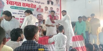 करहल के बाबूराम यादव महाविधालय के प्रांगण में राठौर समाज की बैठक में शिरकत करते हुए समाज को एकजुटता के साथ रहने का दिया सन्देश !