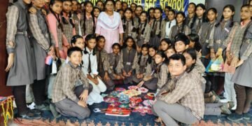 संत विवेकानंद ग्रुप ऑफ स्कूल के संत विवेकानंद सीनियर सेकेंडरी स्कूल,संत विवेकानंद पब्लिक स्कूल एवम सेंट वी.पी एस में राखी प्रतियोगिता एवम थाल सजाओ प्रतियोगिता का आयोजन किया गया !