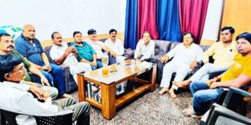 मैथिल ब्राह्मण समाज के प्रदेश स्तरीय नेता पप्पू लाल झा पहुंचे मैनपुरी !