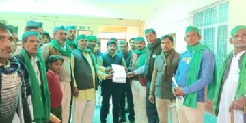 करहल भारतीय किसान यूनियन टिकैत ने करहल में एसडीएम को सौंपा पांच मांगों का ज्ञापन..
