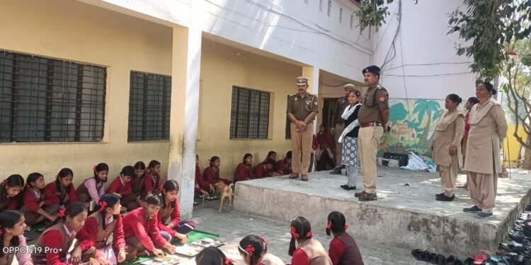 कस्तूरबा गांधीआवासीय विद्यालय किरथुआ का निरीक्षण करने पहुंचे क्षेत्राधिकारी…