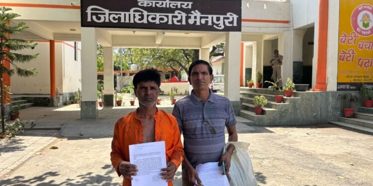 मैनपुरी प्रधानी चुनाव में वोट न देने पर प्रधान ने युवक को पीटा…