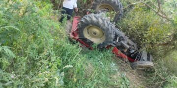 ग्राम कंचनपुर में ट्रैक्टर हादसा,थाना प्रभारी महाराज सिंह भाटी की निगरानी में घायल को पहुंचाया गया अस्पताल….