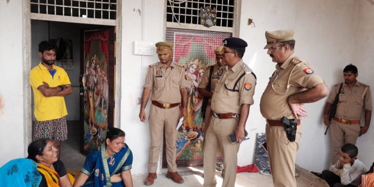 संदिग्ध परिस्थितियों में फांसी पर लटका मिला महिला का शव,फॉरेंसिक टीम जांच में जुटी मायके पक्ष ने लगाया हत्या का आरोप…