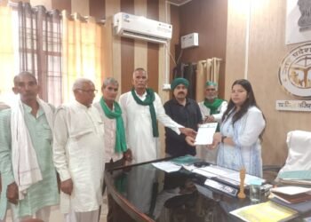 करहल तहसील मुख्यालय पर भाकियू(महात्मा टिकैत) के पदाधिकारी ने उप जिलाधिकारी को सोपा ज्ञापन…