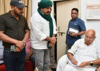 जिले के किसानों की खाद की समस्याओ को कृषि मंत्री सूर्य प्रताप शाही के समक्ष रखी समस्या….