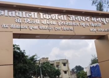 मैनपुरी दबंगो नें वरिष्ठ पत्रकार के भाई को दी पत्रकार को जान से मारने की धमकी….