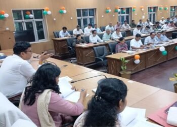 मैनपुरी असंतुष्ट फीडबैक के प्रति सजग रहें अधिकारी,शासन स्तर से किसी भी शिकायत पर प्राप्त न हो असंतुष्ट फीडबैक-जिलाधिकारी।