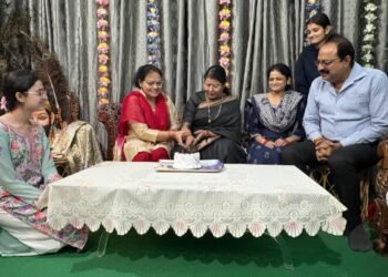 करहल अनुराधा चतुर्वेदी ने राज्य महिला आयोग की सदस्य रेनू गौड़ का केक काटकर किया स्वागत !