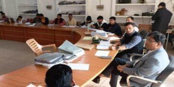 मैनपुरी डिजिटलाइजेशन कार्य में बूथ लेवल एजेंट के सहयोग के संबंध में जिला निर्वाचन अधिकारी अंजनी कुमार सिंह ने मान्यता प्राप्त राष्ट्रीय,राज्यीय दलों के प्रतिनिधियों से कहा।