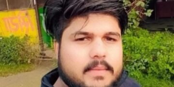 हादसे में मैनपुरी के युवक की मौत बालू से भरा ट्रक पलटा, खनन विभाग की चेकिंग के दौरान हादसा !