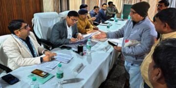 मैनपुरी में 11 शिकायतकर्ताओं ने जिलाधिकारी के सम्मुख शिकायती प्रार्थना पत्रों के माध्यम से अपनी व्यथा दर्ज करायी!