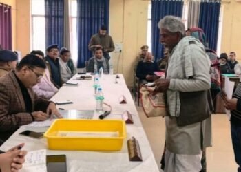 मैनपुरी-भूमि सम्बन्धी शिकायतों को किसी भी दशा में लंबित न रखा जाए,तत्काल पुलिस,राजस्व की टीम गठित कर मौके पर भेज कर समस्या का निदान कराया जाए-जिलाधिकारीअंजनी कुमार सिंह !