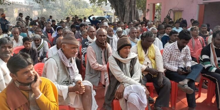 मैनपुरी-कुचैला ग्राम पंचायत के नगला उदी में प्रधान प्रत्याशी सहवीर सिंह उर्फ साहूकार की खुली बैठक,ग्रामीणों ने जताया समर्थन !
