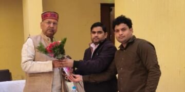 करहल-77 वां गणतंत्र दिवस पर भाजपा नेता रमाकांत दुबे ने ध्वजारोहण कर किया वृक्षारोपण !