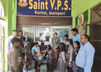 मैनपुरी-करहल नगर के सेंट वीपीएस स्कूल,खसरा–रूबेला लगभग 100 बच्चों का सफलतापूर्वक टीकाकरण अभियान का सफल आयोजन ।