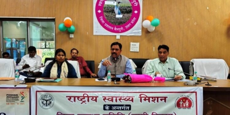 मैनपुरी-नवागत जिलाधिकारी डॉ.इंद्रमणि त्रिपाठी ने संभाला कार्यभार,बोले:संख्या नहीं परिणाम चाहिए,स्वास्थ्य अधिकारियों को दिए कड़े निर्देश।