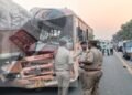 मैनपुरी -आगरा-लखनऊ एक्सप्रेस-वे पर भीषण हादसा: ट्रक से टकराई रोडवेज बस,एक की मौत,20 घायल ।
