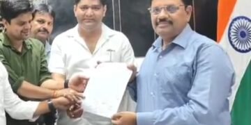 मैनपुरी-प्रेस क्लब भवन पर कब्जा,पत्रकारों ने डीएम को सौंपा ज्ञापन,नवनिर्माण की मांग।