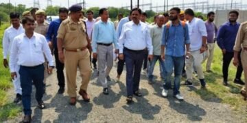 मैनपुरी-भोगांव में ‘मिशन समाधान’ DM इंद्रमणि त्रिपाठी का अल्टीमेटम,बोले-3 दिन में NOC दो,बिजली-सुरक्षा सुधार धरातल पर दिखाओ।