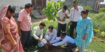मैनपुरी-करहल संत विवेकानंद स्कूल में विश्व पर्यावरण दिवस,निदेशक डॉ.जेपी यादव ने लगाए 5 पौधे,बोले-‘पेड़ बचेंगे तो जीवन बचेगा ।